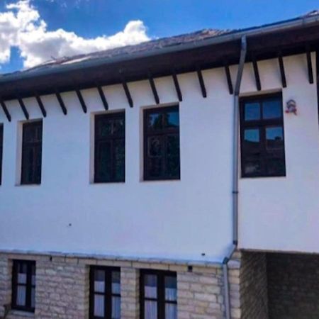 MiziriGuestHouse Gjirokastër Eksteriør billede