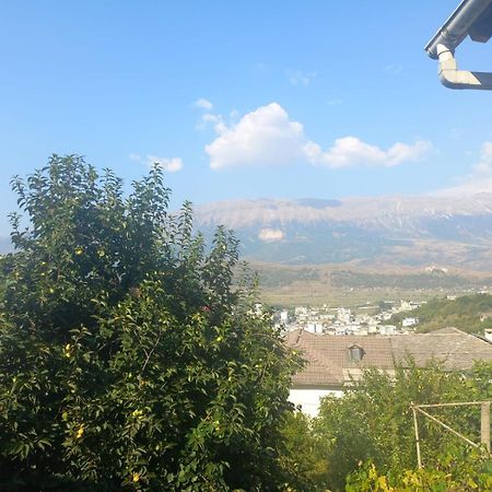 MiziriGuestHouse Gjirokastër Eksteriør billede