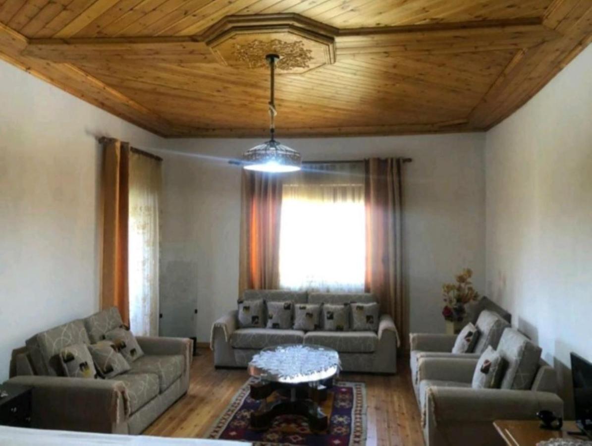 MiziriGuestHouse Gjirokastër Eksteriør billede