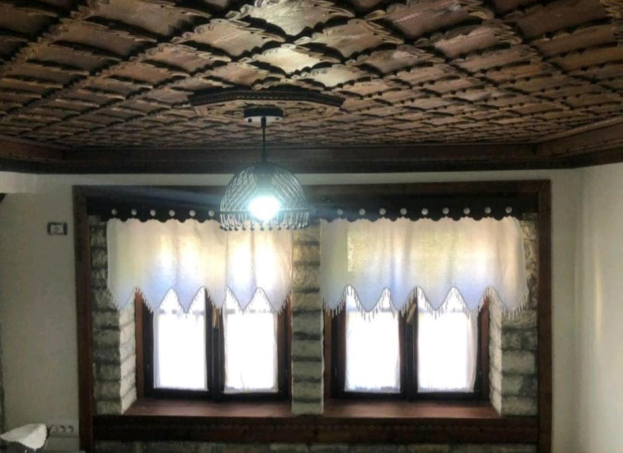 MiziriGuestHouse Gjirokastër Eksteriør billede