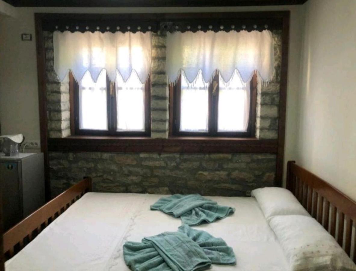 MiziriGuestHouse Gjirokastër Eksteriør billede