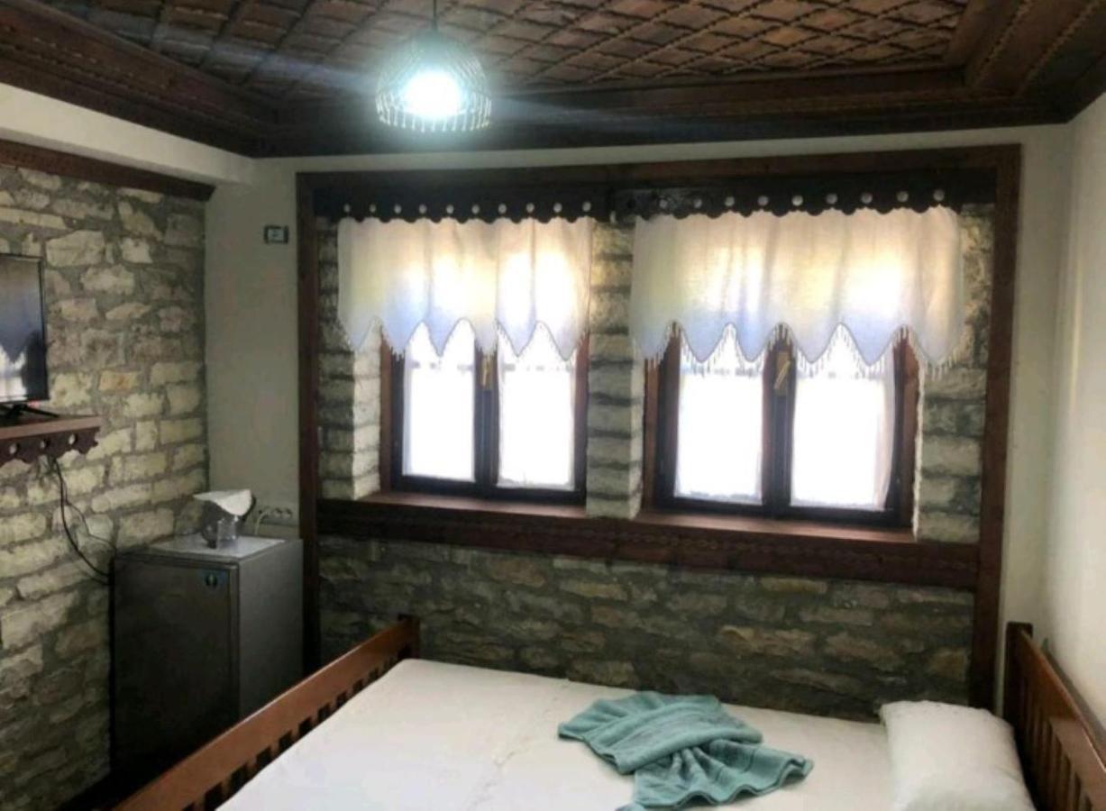 MiziriGuestHouse Gjirokastër Eksteriør billede
