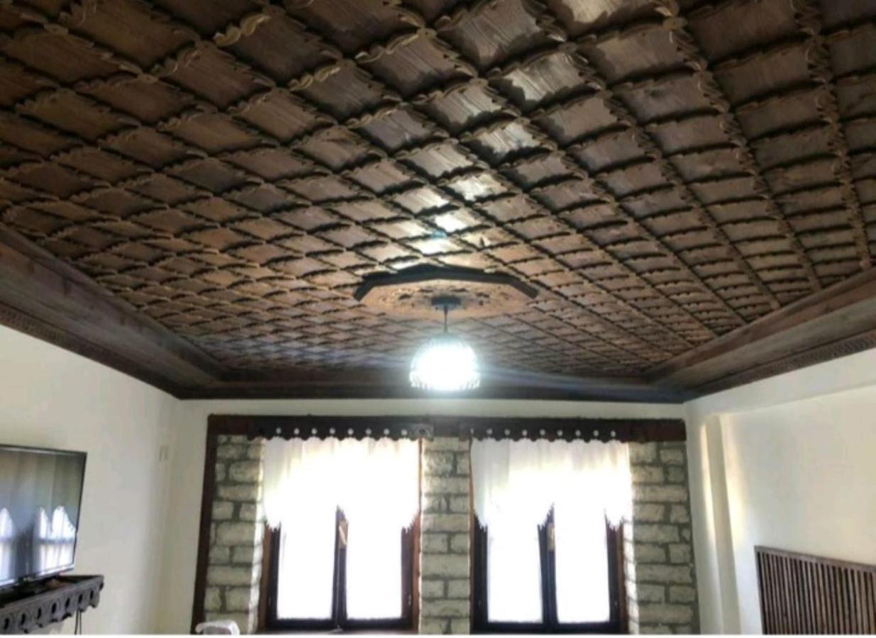 MiziriGuestHouse Gjirokastër Eksteriør billede
