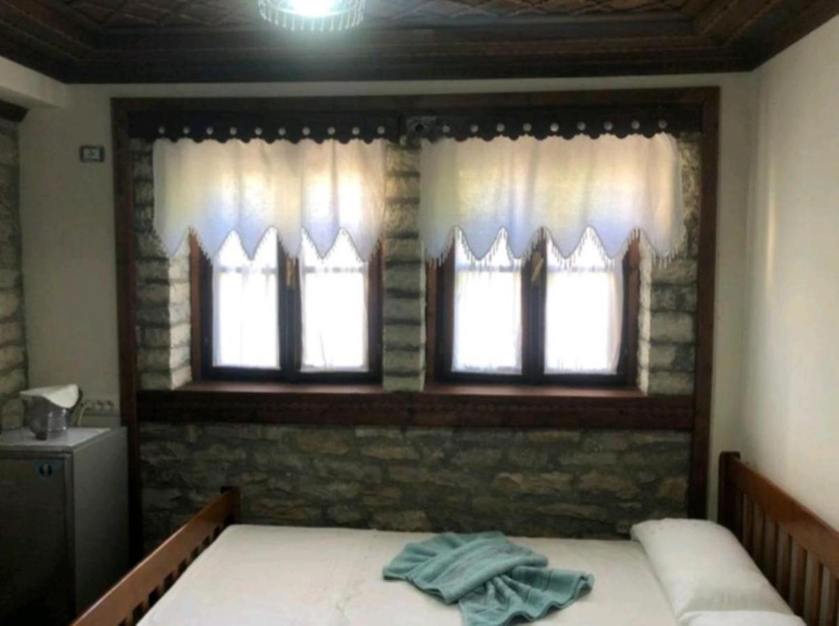 MiziriGuestHouse Gjirokastër Eksteriør billede
