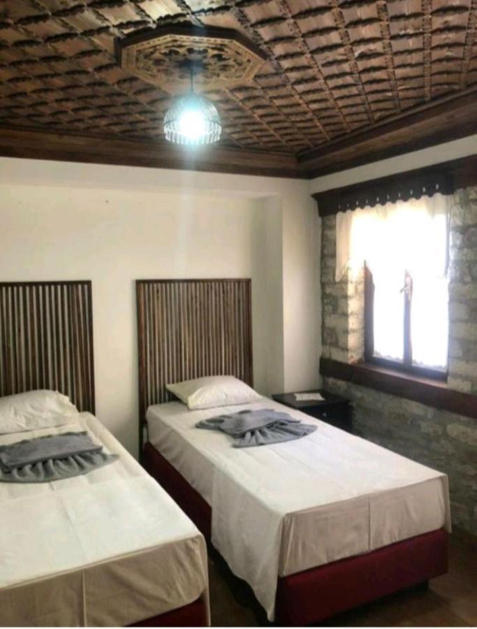 MiziriGuestHouse Gjirokastër Eksteriør billede