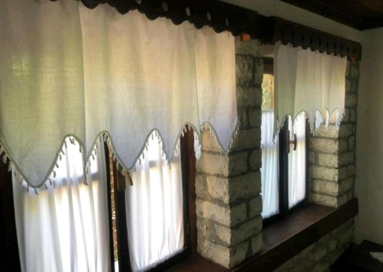MiziriGuestHouse Gjirokastër Eksteriør billede