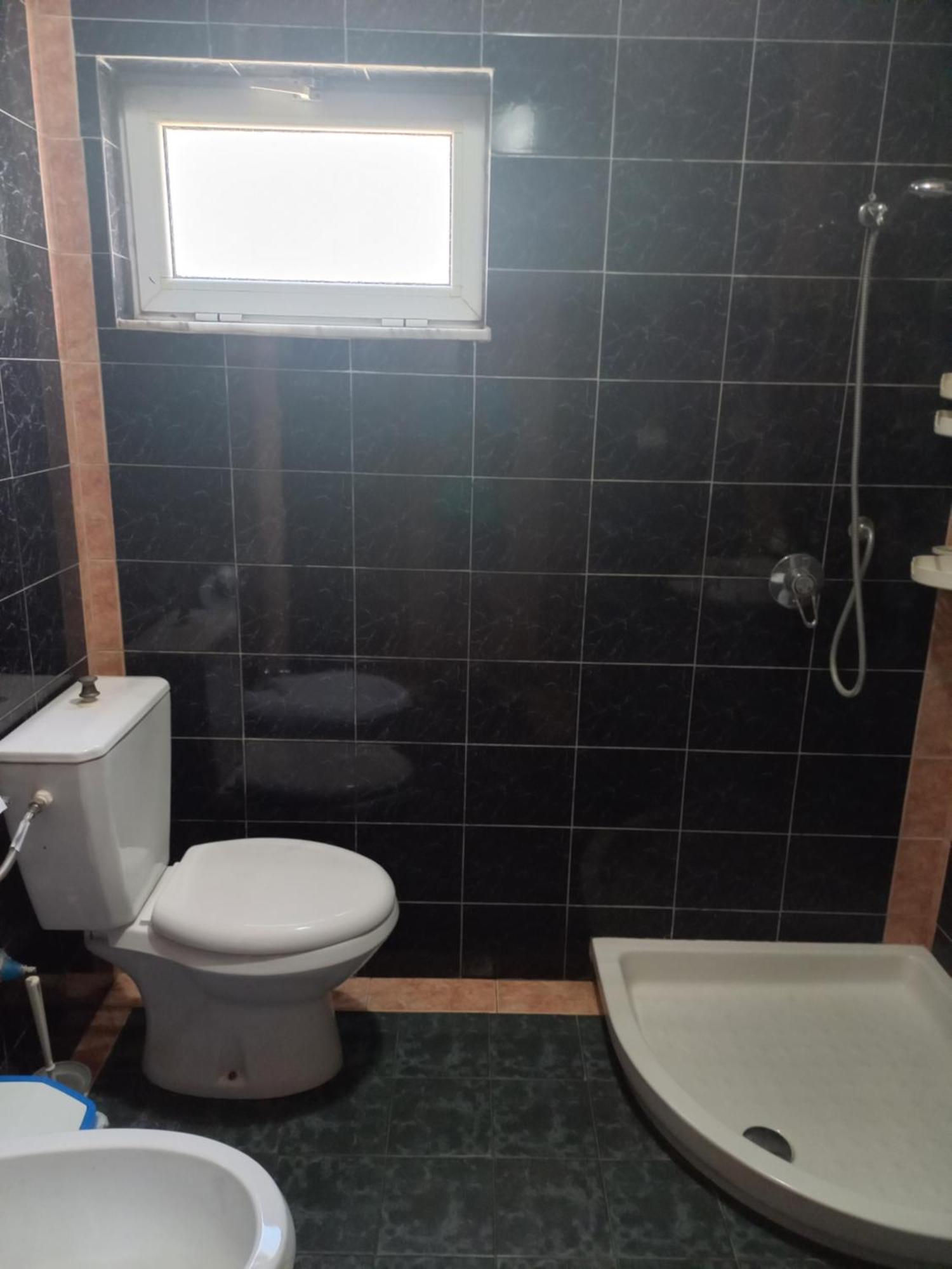 MiziriGuestHouse Gjirokastër Eksteriør billede